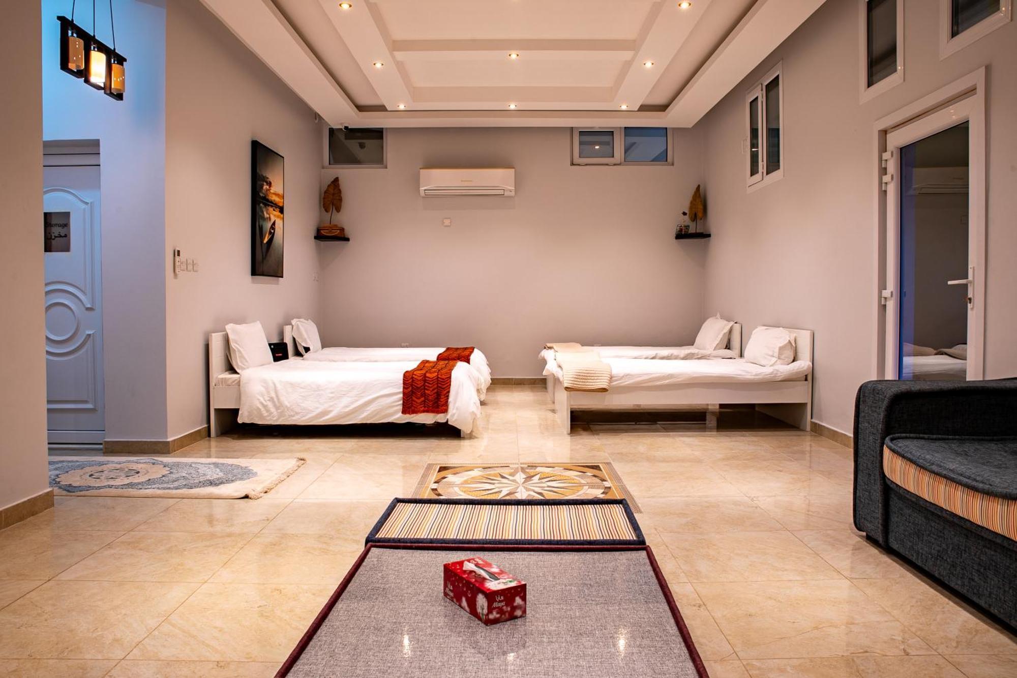 Elegant Garden Stay With 2 Living Areas, 2 Bedrooms, 1 Full And 1 Half Bath For 6 Guests Umm Al Amad Exterior photo